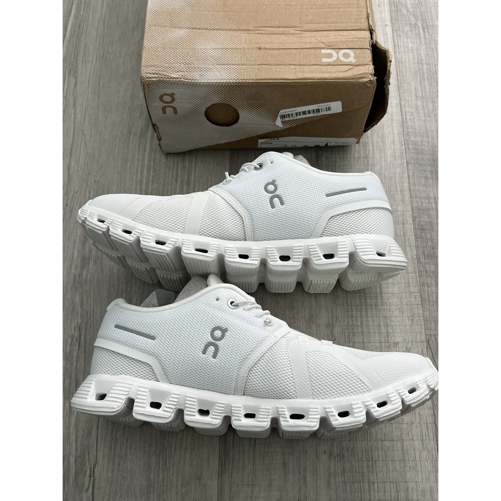 NEW On Cloud Cloud 5 Running Shoes All White Womens 59.98902 Size 9.5 - Picture 2 of 10